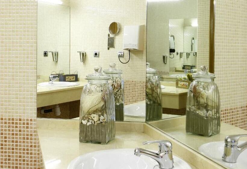 غرفة قياسية, Marqués De La Moral