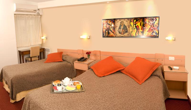 اتاق استاندارد چهار تخته, Sarmiento Palace