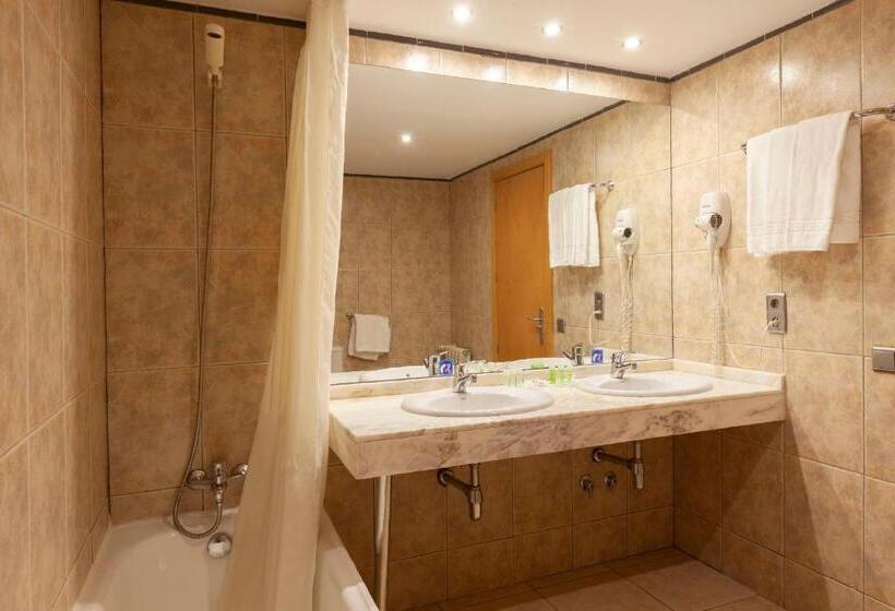 家庭间, Wuau! Hotel Segle Xx