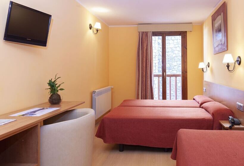 اتاق خانوادگی, Wuau! Hotel Segle Xx