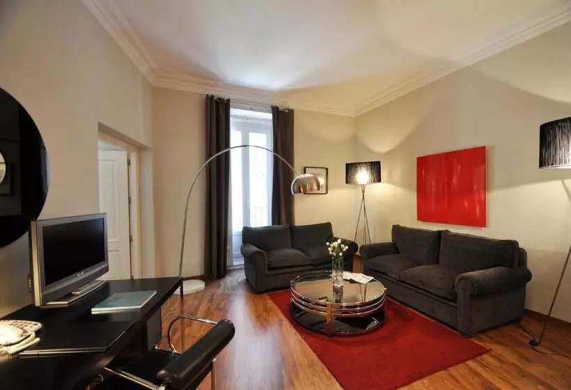 اتاق سوپریور سه تخته, Suite Prado