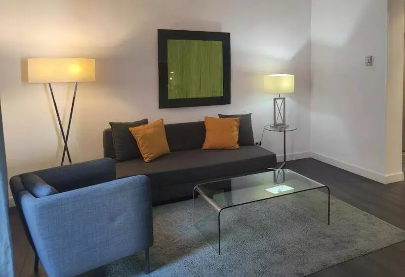 اتاق سوپریور سه تخته, Suite Prado