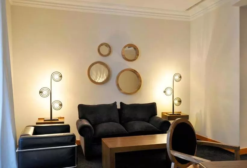 اتاق سوپریور سه تخته, Suite Prado