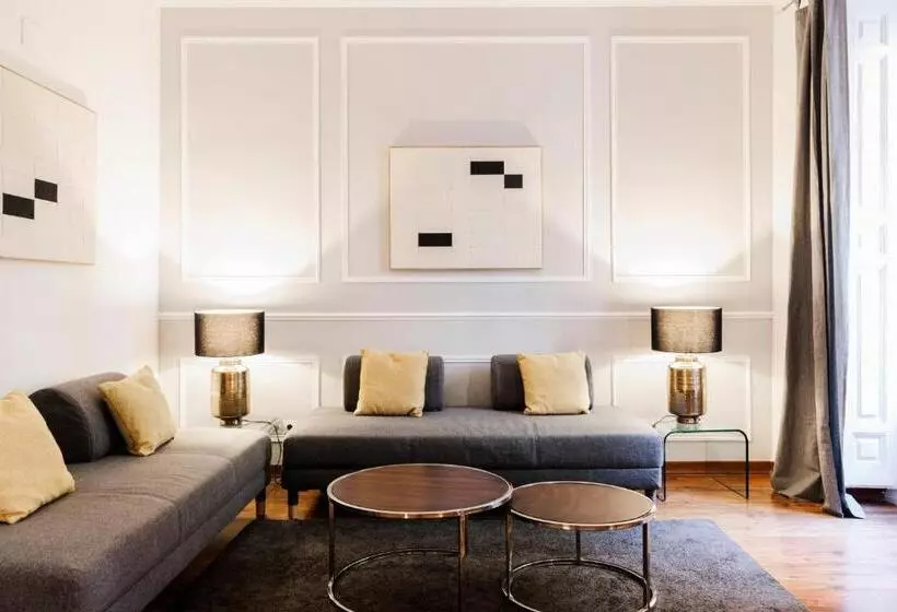 اتاق سوپریور سه تخته, Suite Prado