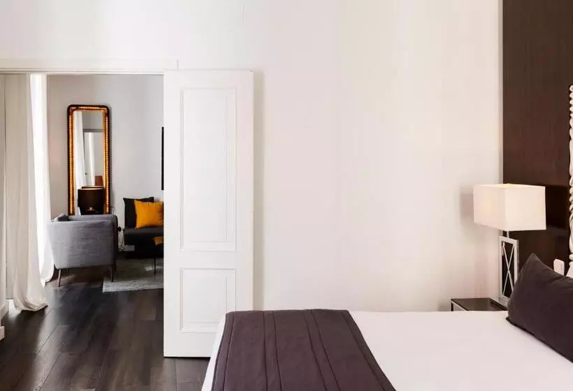 اتاق سوپریور سه تخته, Suite Prado