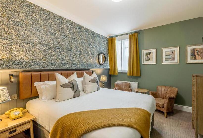 חדר סופריור, The Kings Arms