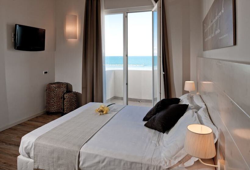 スタンダードルーム, Universal