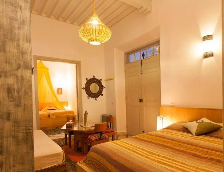スタンダードトリプルルーム, Riad Al Zahia