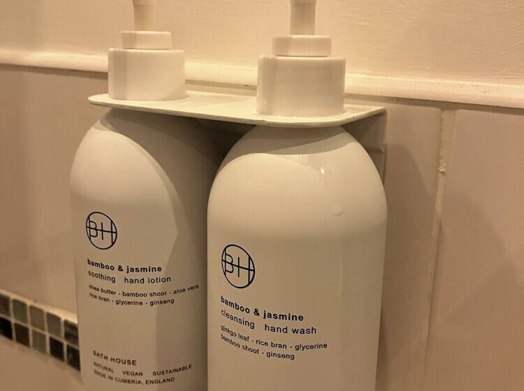 デラックスルーム, Washington Central Hotel And Sleepwell Inn