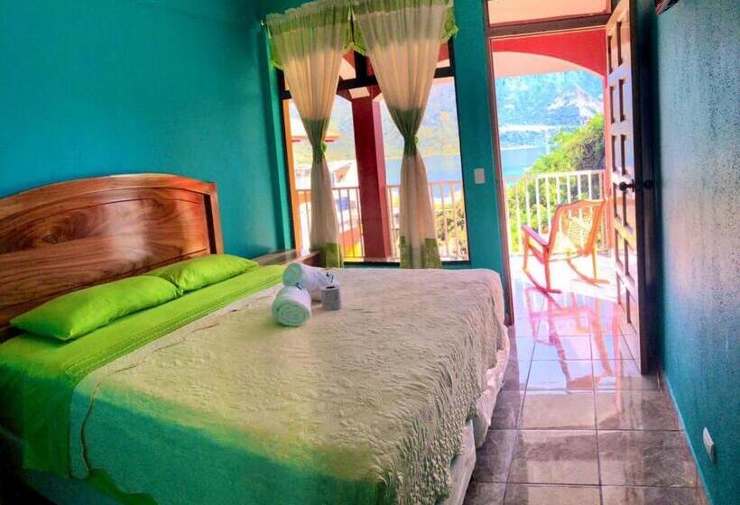 اتاق لوکس با تخت بزرگ, Adulam