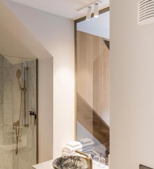 スタンダードスタジオ, Kai 36 Hotel Zwischen Fels Und Fluss