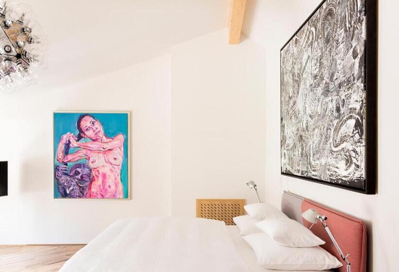 スタンダードスタジオ, Kai 36 Hotel Zwischen Fels Und Fluss