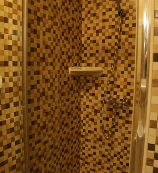 标准间, Hartmann Panzió