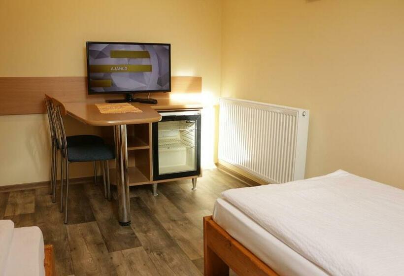 标准间, Hartmann Panzió