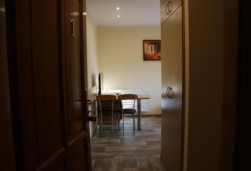 标准间, Hartmann Panzió