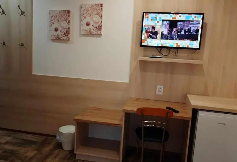 スタンダードルーム, Hartmann Panzió