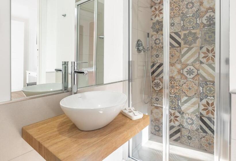 3 Bett Standardzimmer Balkon, Valguarnera Suite