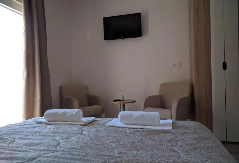 اتاق لوکس با بالکن, Vesna