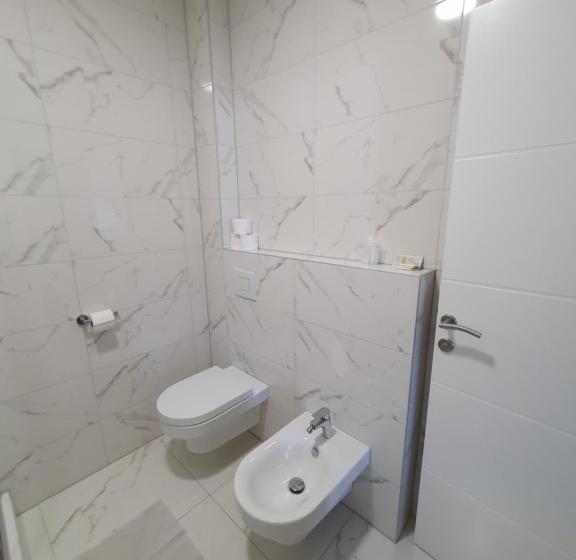 اتاق لوکس سه تخته, Vesna