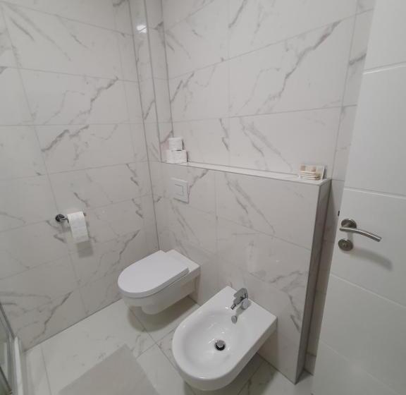 اتاق لوکس چهار تخته, Vesna