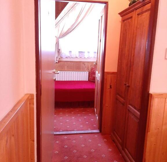 غرفة قياسية ثلاثية, Garni Hotel Asas