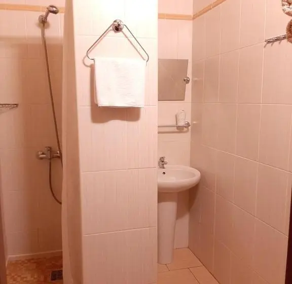 スタンダード４人部屋, Garni Hotel Asas