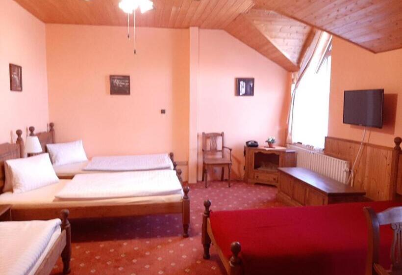 غرفة قياسية رباعية, Garni Hotel Asas