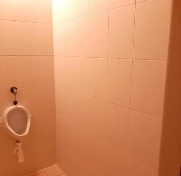 バスルーム共有のトリプルスタンダード, Garni Hotel Asas