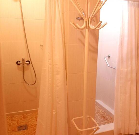 غرفة قياسية ثلاثية حمام مشترك, Garni Hotel Asas