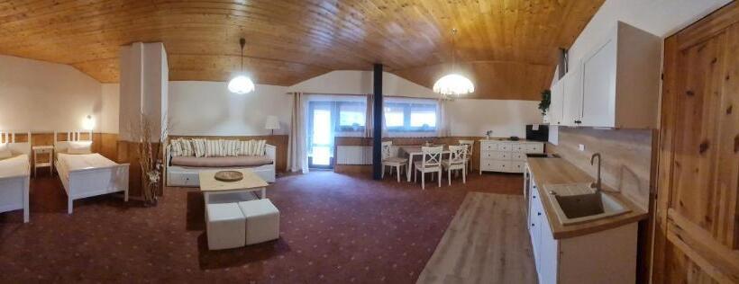 סוויטה משפחתית, Garni Hotel Asas