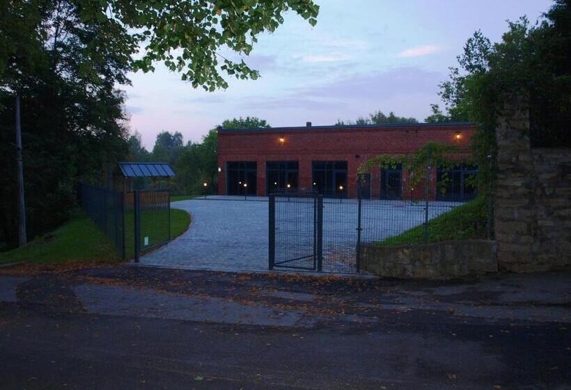 스탠다드 스튜디오, Glūdas Grava