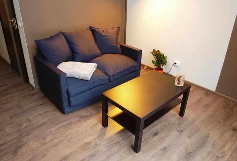 스탠다드 스튜디오, Glūdas Grava