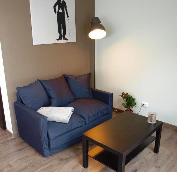 스탠다드 스튜디오, Glūdas Grava