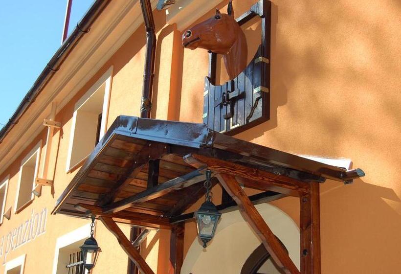 스위트, Penzion A Restaurace Na Jízdárně