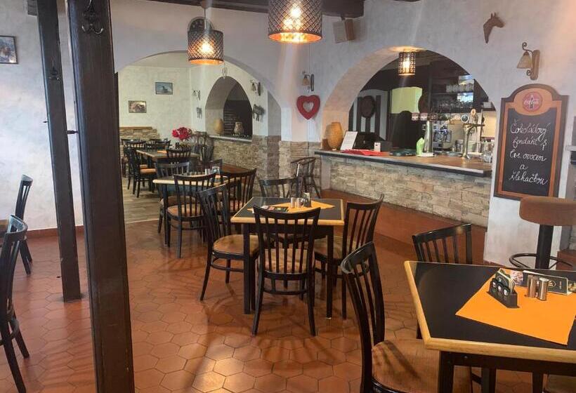 스탠다드 룸, Penzion A Restaurace Na Jízdárně