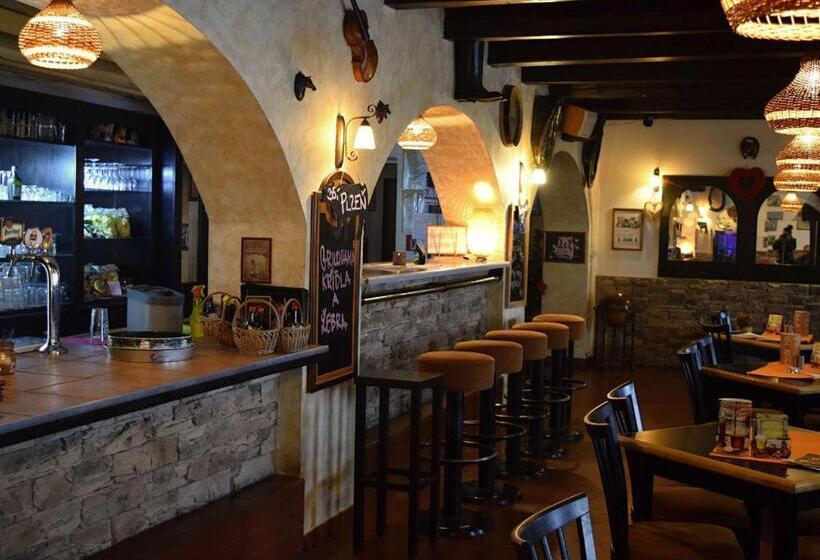 스탠다드 룸, Penzion A Restaurace Na Jízdárně