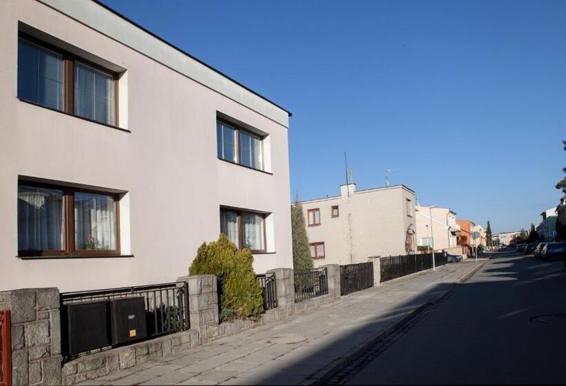 テラス付き１ベッドルームアパートメント, Penzion Olomouc