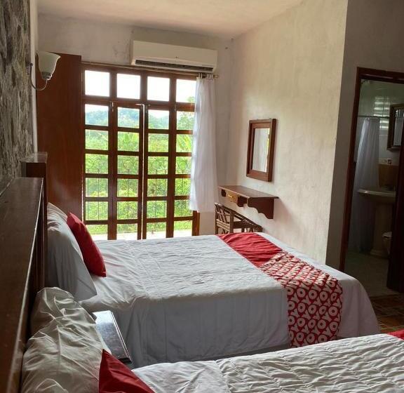 غرفة قياسية مزوَّدة بشُرفة, Rancho Hotel El Carmen