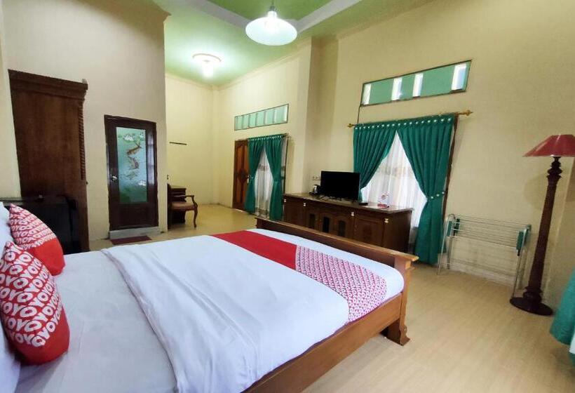 سوییت لوکس, Oyo 2994  Wedika