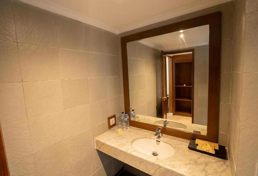 Номер Deluxe, New Sunari Lovina Beach Resort