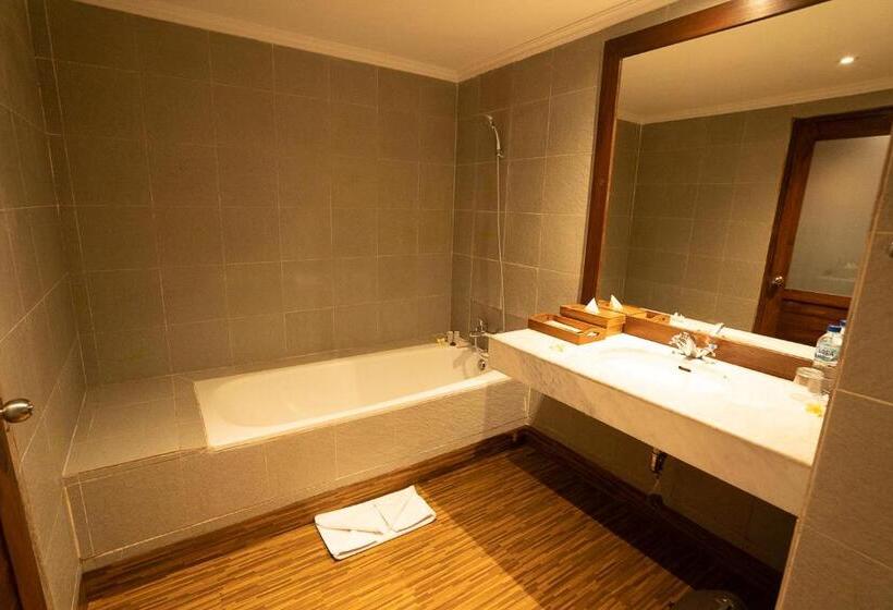 غرفة ديلوكس, New Sunari Lovina Beach Resort