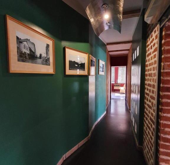 اتاق استاندارد, Otrā Elpa