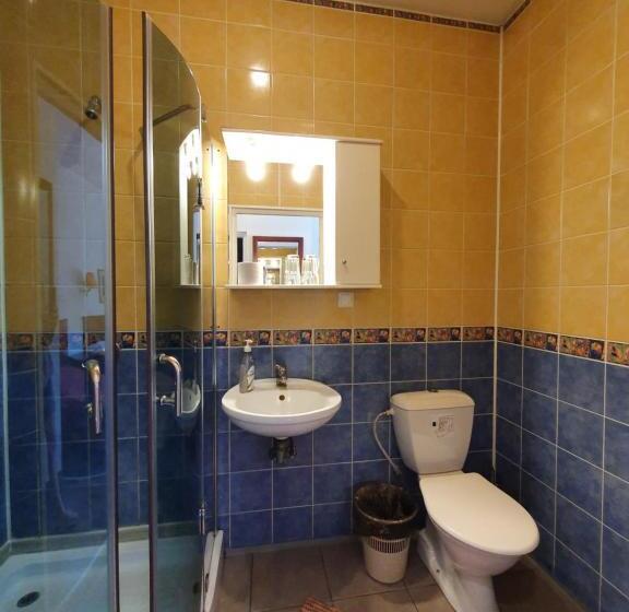 اتاق استاندارد, Otrā Elpa