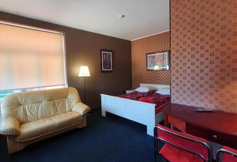 اتاق استاندارد, Otrā Elpa