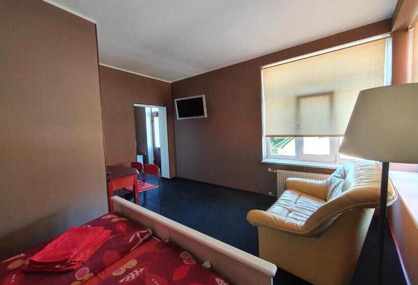 اتاق استاندارد, Otrā Elpa