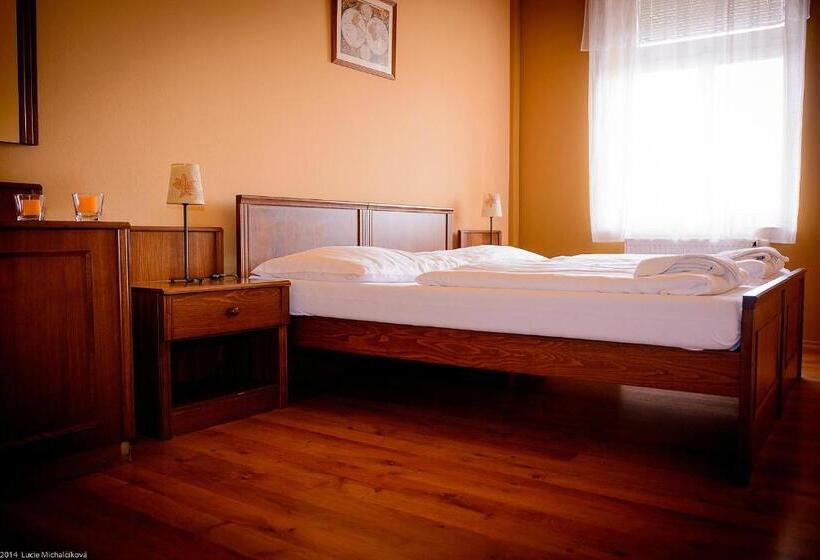 Номер Стандарт, Penzion Pod Kašnou