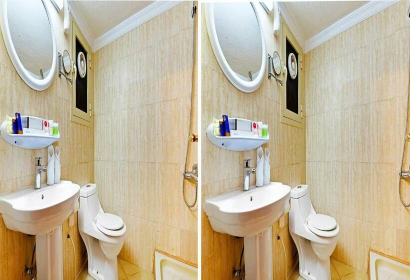اتاق استاندارد یک نفره, Capital O 125 Moon Plaza