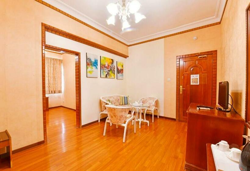 اتاق استاندارد یک نفره, Capital O 125 Moon Plaza