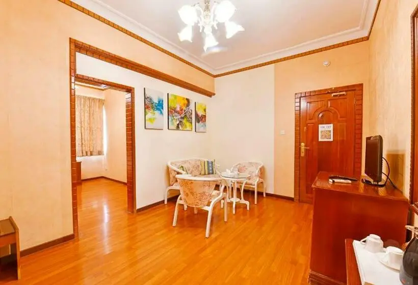 اتاق استاندارد یک نفره, Capital O 125 Moon Plaza