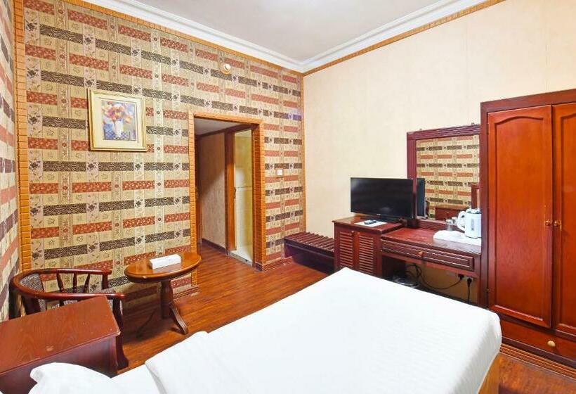 اتاق استاندارد یک نفره, Capital O 125 Moon Plaza